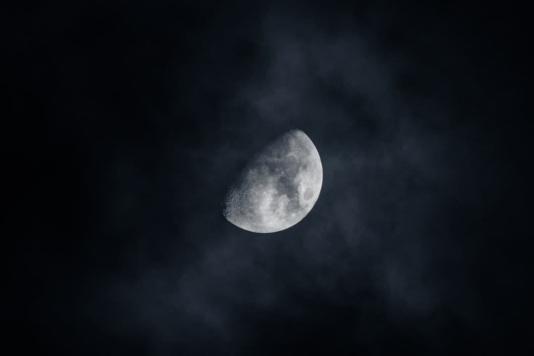 《子夜归》徐凯是干什么的？